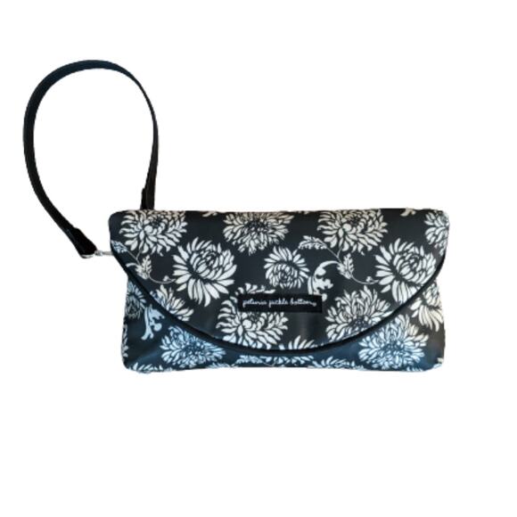 Petunia Pickle Bottom Change It Up Bag Clutch Purse - Picture 3 of 6